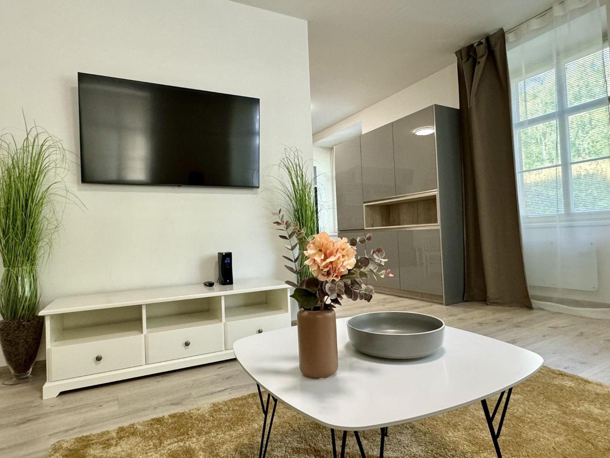 Rivercity Apartments Karlsbad Eksteriør billede