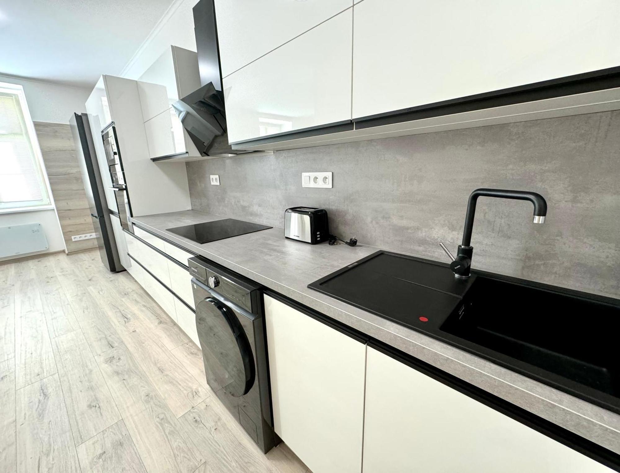 Rivercity Apartments Karlsbad Eksteriør billede